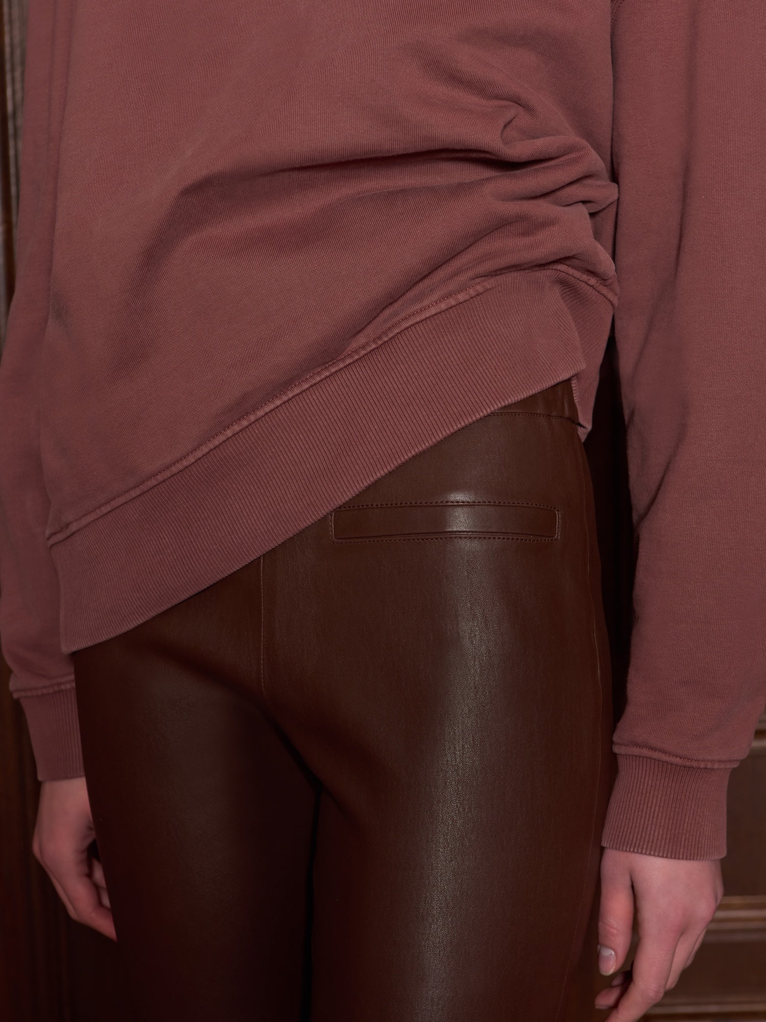 Oracle stretch lamb leather plongé