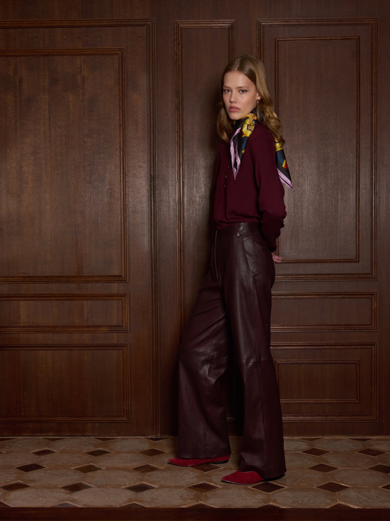 Revolution stretch lamb leather plongé